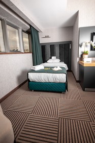 Qayser Hotel Deluxe