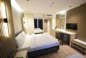 Assyria Hotel