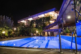 Dort Mevsim Hotel