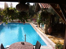 Melrose House Hotel