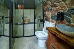 Hobbit Chalet