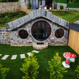 Hobbit Chalet