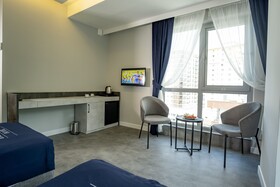 Newarise Hotel