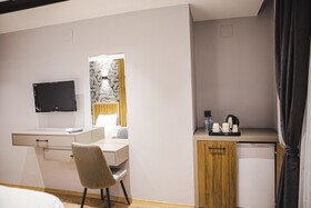 Arad Otel