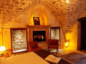 Reji Boutique Hotel