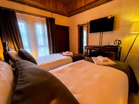 Reji Boutique Hotel