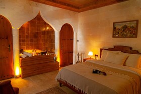 Reji Boutique Hotel
