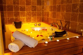 Reji Boutique Hotel