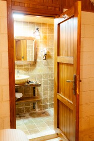 Reji Boutique Hotel