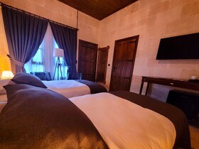 Reji Boutique Hotel
