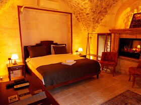Reji Boutique Hotel