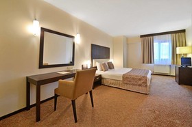 Karinna Hotel Convention & Spa