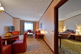 Karinna Hotel Convention & Spa