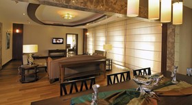 DoubleTree by Hilton Hotel Van