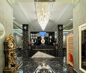 Fullmoon Suit Otel
