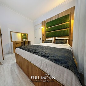 Fullmoon Suit Otel