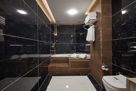 Operla Airport Hotels, Trademark Collection by Wyndham