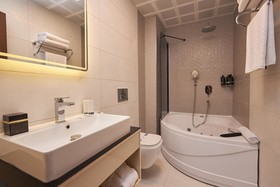 Operla Airport Hotels, Trademark Collection by Wyndham