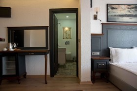 Blue Tuana Hotel