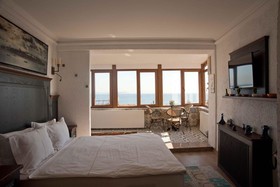 Blue Tuana Hotel