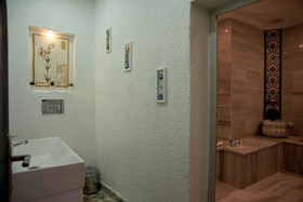 Blue Tuana Hotel