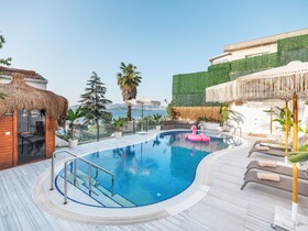 Hillora Hotel