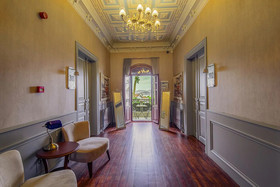 No2 Hotel by Sükrü