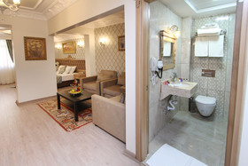 Apple Tree Hotel