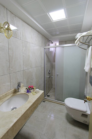 Apple Tree Hotel