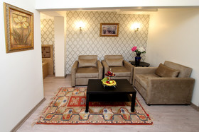 Apple Tree Hotel