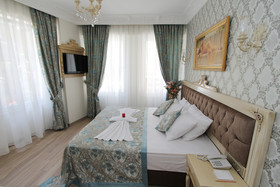 Apple Tree Hotel