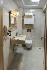 Apple Tree Hotel