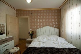 Bera House