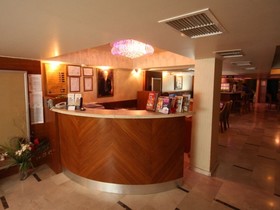 Royce Hotel
