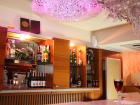 Royce Hotel