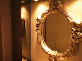 Royce Hotel