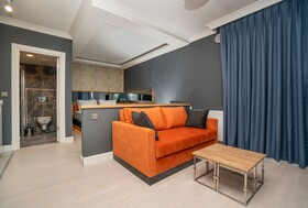 216 Bosphorus Suite