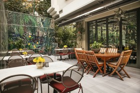 39 Kalamis Marina Hotel