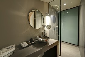 39 Kalamis Marina Hotel