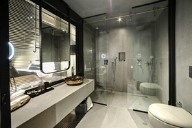 39 Kalamis Marina Hotel