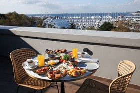 39 Kalamis Marina Hotel