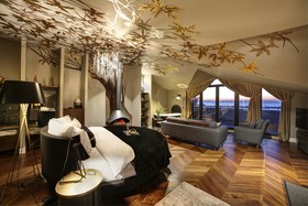 39 Kalamis Marina Hotel