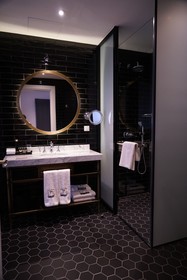 39 Kalamis Marina Hotel