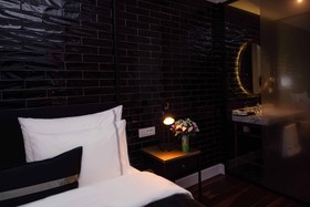 39 Kalamis Marina Hotel