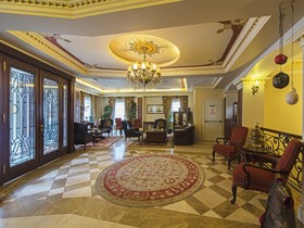 Acra Hotel