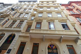 Akka Hotels Suites