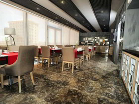Akoni Hotel