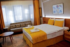 Aleksandr Pera Hotel