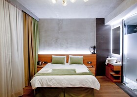 Aleksandr Pera Hotel