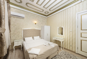 Alhambra Apart Hotel